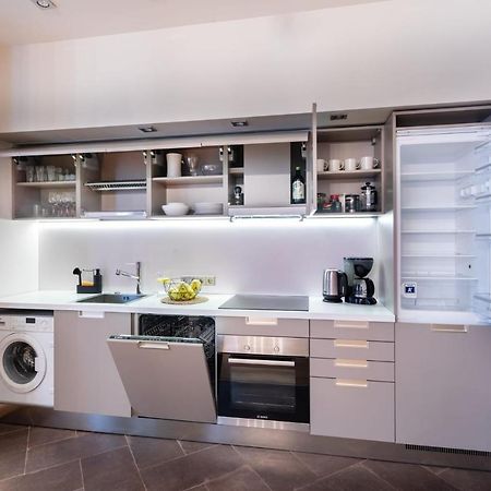 Old Riga Two Bedroom Apartment With 2 Bathrooms Exterior photo